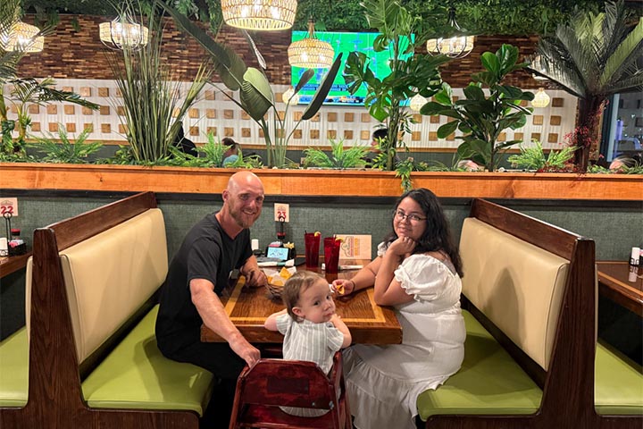 The Los Rancheros dining room and bar